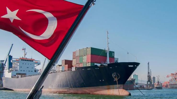 تركيا تفرض رسوم جمركية إضافية على بعض المستوردات