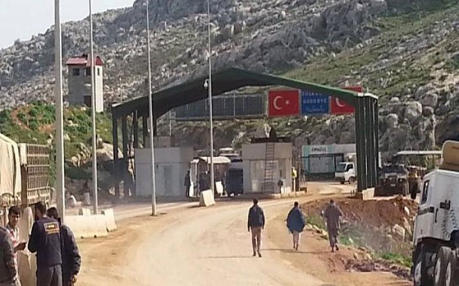  إشتباكات بين الجيش التركي و مهربين سوريين بالقرب من معبر باب الهوى الحدودي