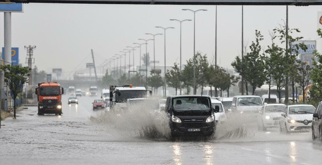 الأرصاد الجوية التركية تحذر سكان أنقرة من عاصفة مطرية قوية