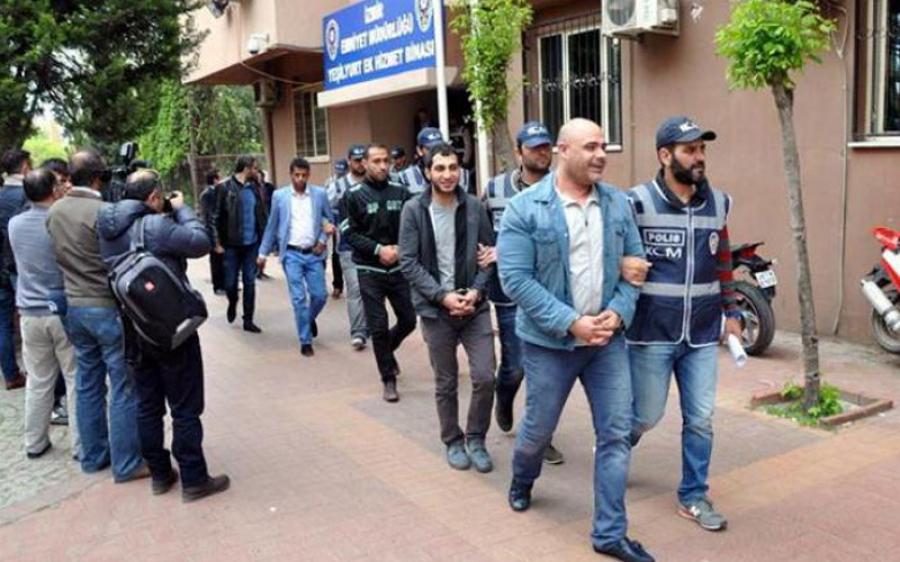 اعتقال 13 مهرباً سورياً في ولاية ازمير التركية