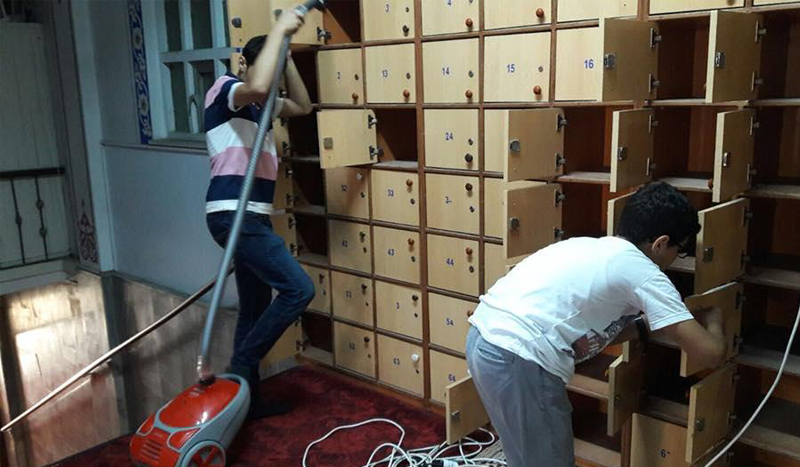 الإعلام التركي يحتفي بعمل تطوعي قامت به مجموعة من الشباب السوريين