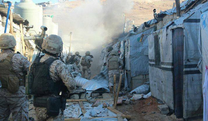 لبنان.. اعتقال 121 سوريًا خلال مداهمات في مخيمات عرسال