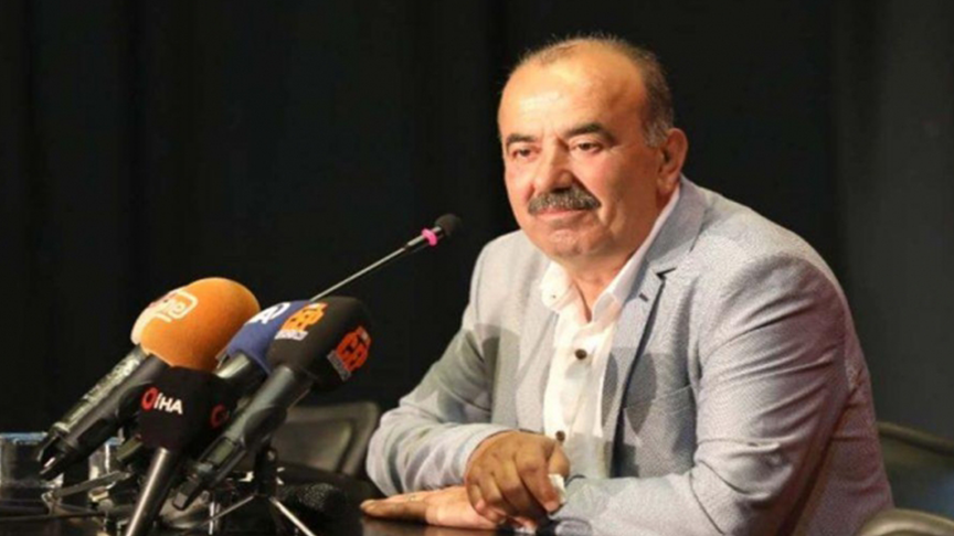 رئيس بلدية تركي ينفي منع اللاجئين السوريين من التنزه على الشواطئ
