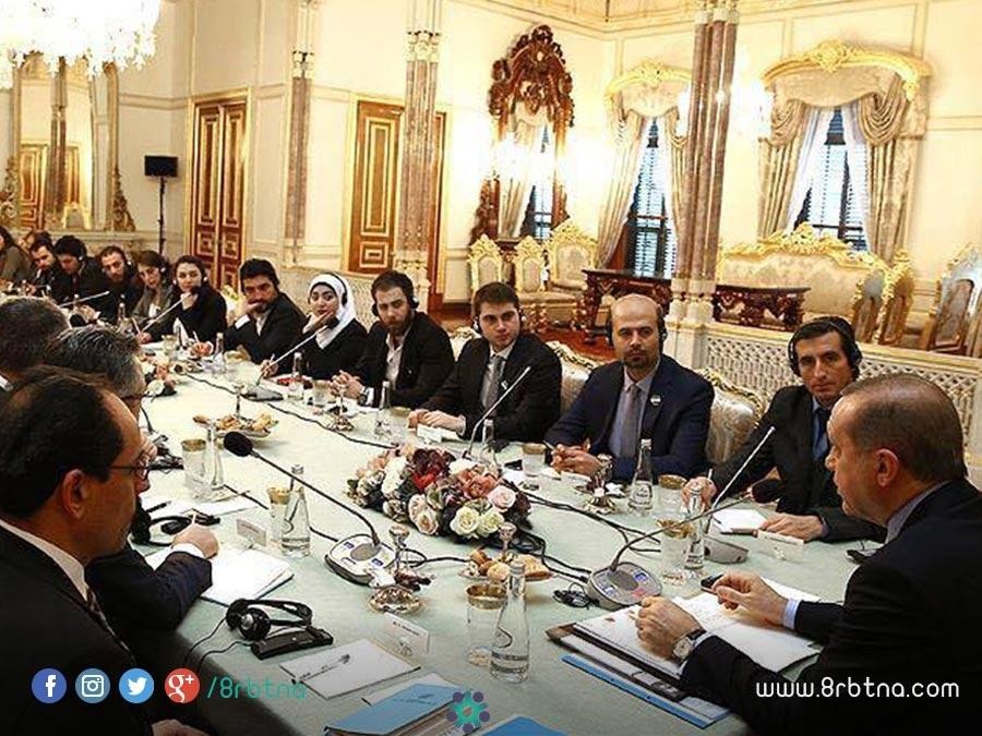 أردوغان يعلن قرارات هامة لمصلحة السوريين في لقاءٍ مع إعلاميين سوريين