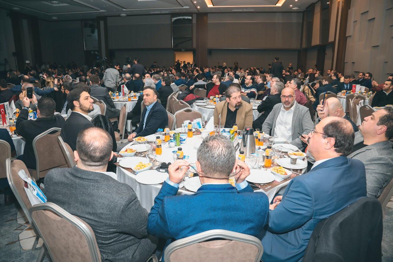 السوريون أكثر الأجانب استثمارا في إسطنبول للعام 2019
