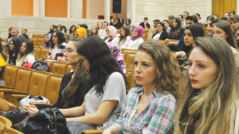 عطلتان بينيتان خلال العام الدراسي في النظام التقويمي الجديد في تركيا