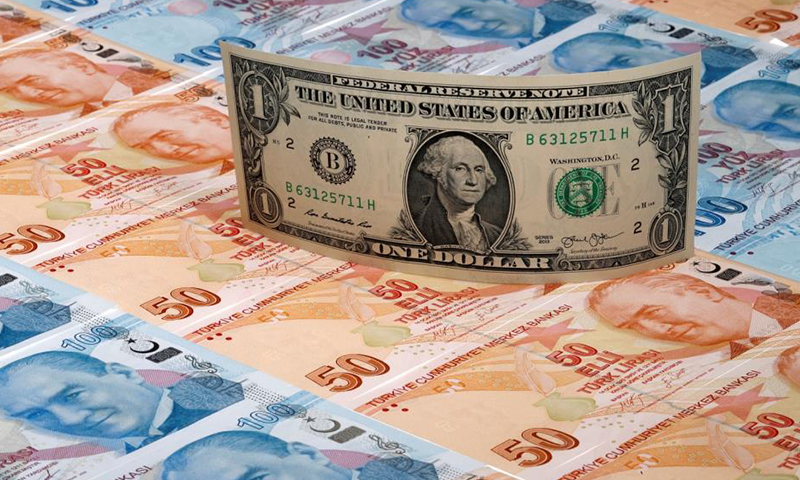 هبوط جديد لليرة.. هل تواجه تركيا مشكلة اقتصادية بالفعل؟