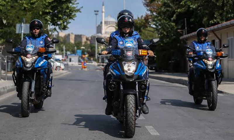 السلطات التركية تتدخل بعد تعرض طفل سوري للضرب في مخفر شرطة